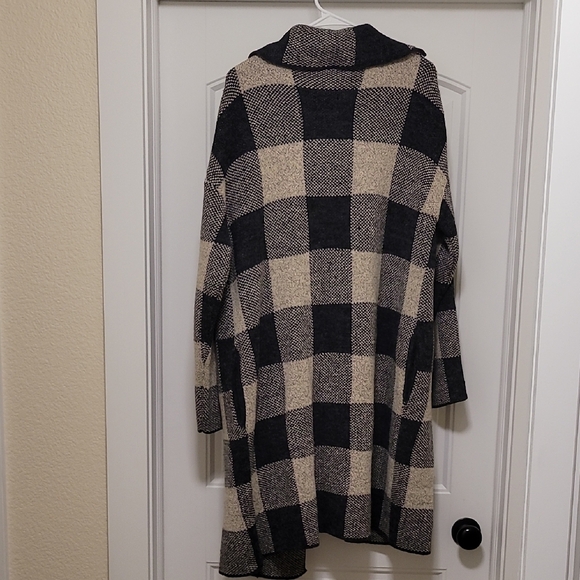 Baltic Born Women's Toronto Cardigan In Black & Taupe - Picture 5 of 7